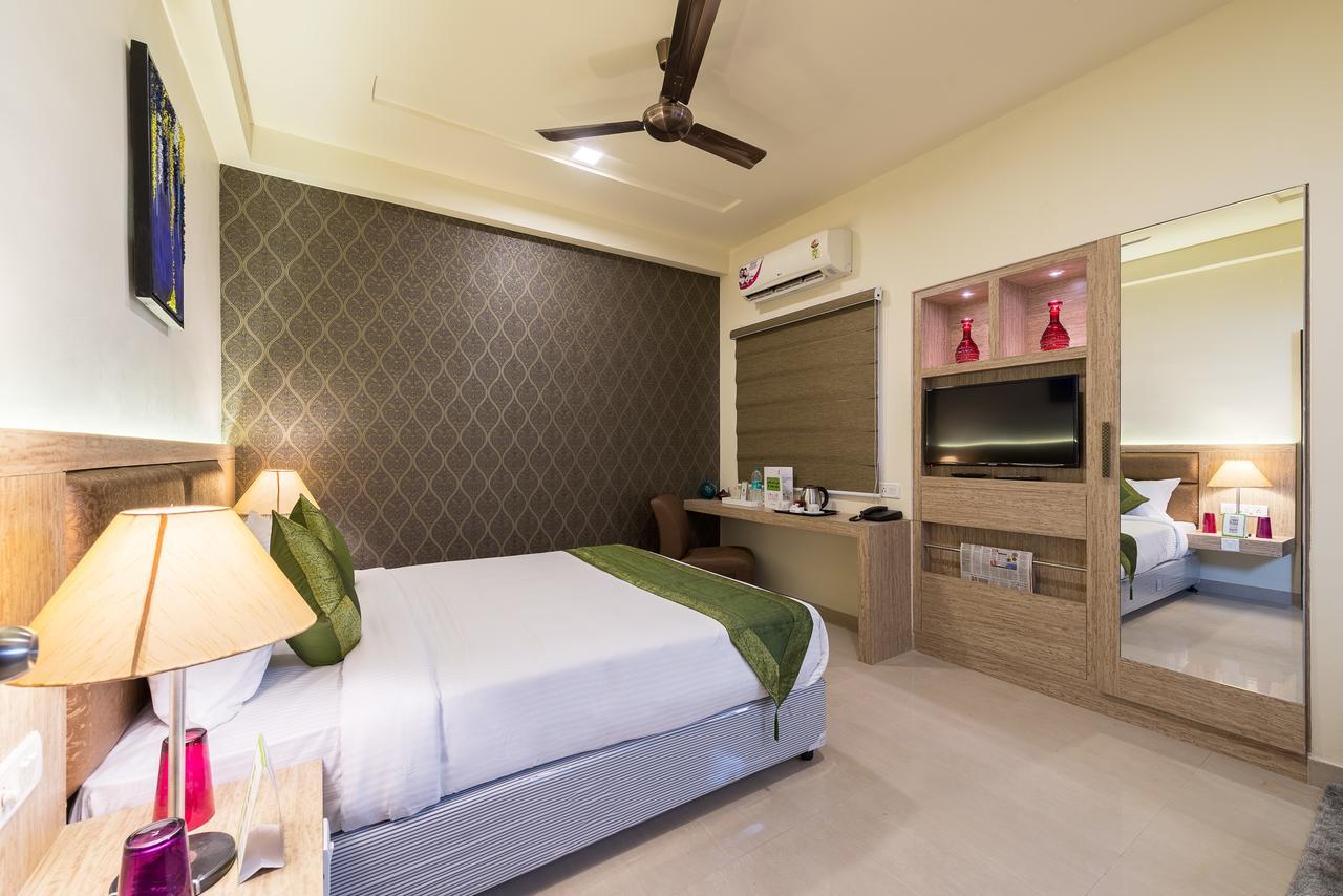 Hotel Treebo Nestlay Casa Chennai Exterior foto