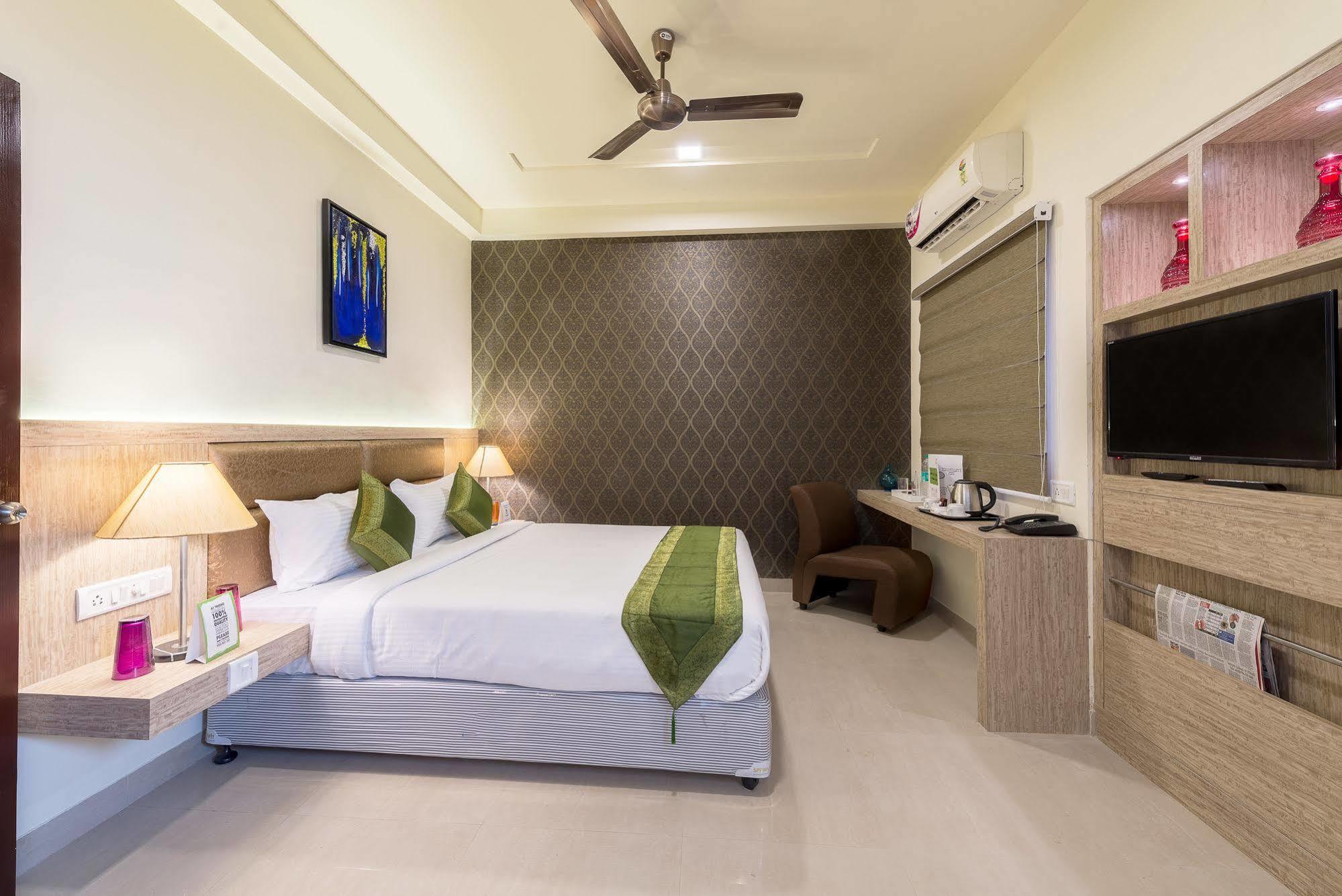 Hotel Treebo Nestlay Casa Chennai Exterior foto