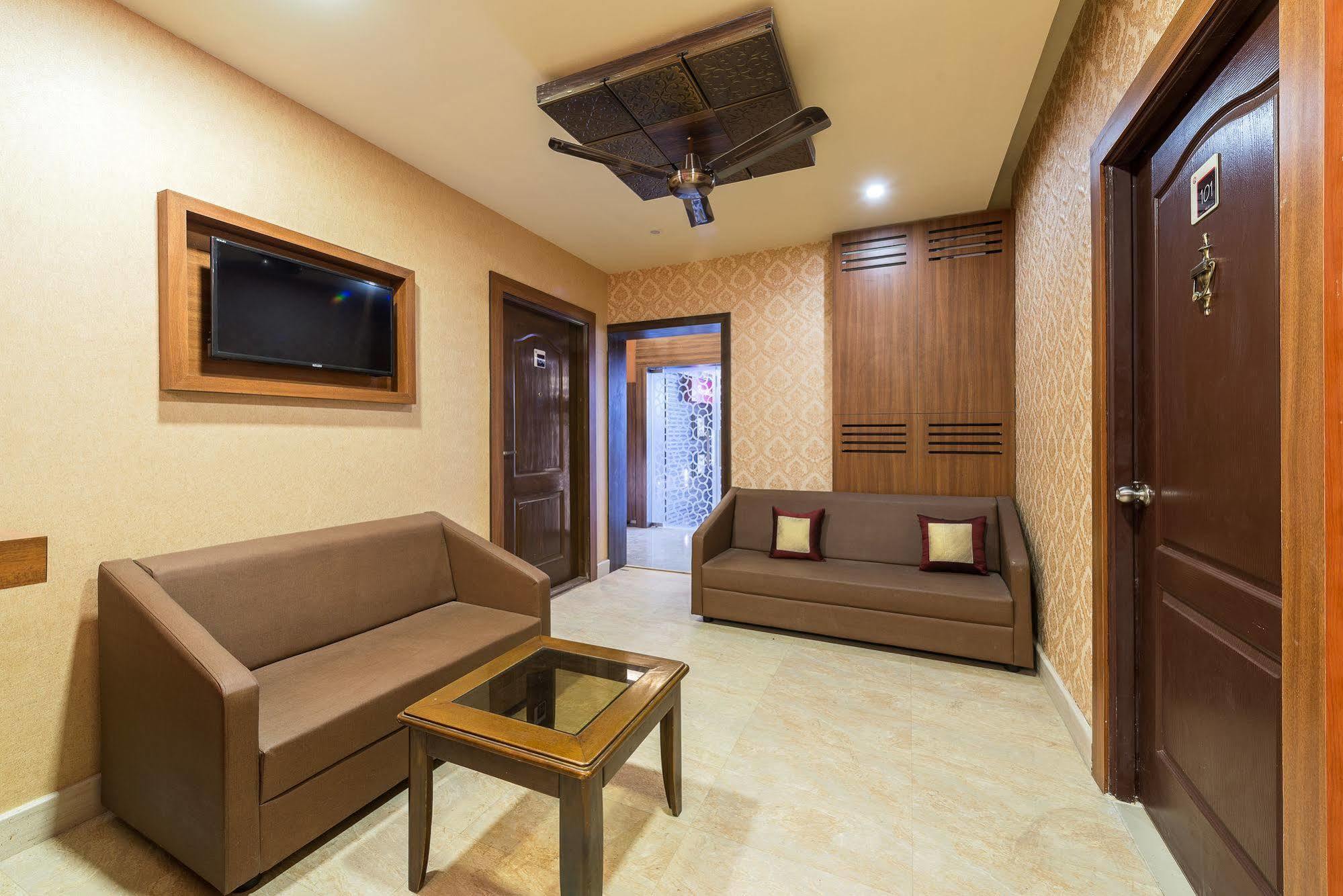 Hotel Treebo Nestlay Casa Chennai Exterior foto